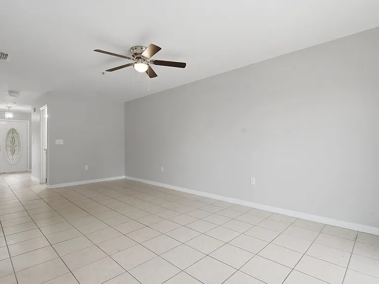 963 E Main St — Photo 13