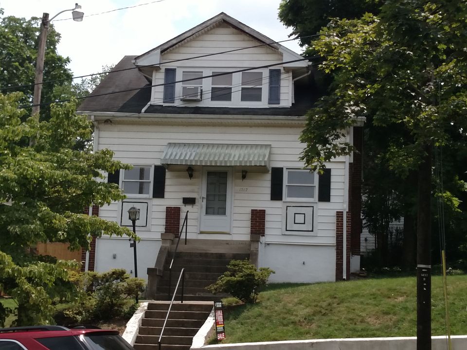 1st image of 1717 Kenwood Blvd SE