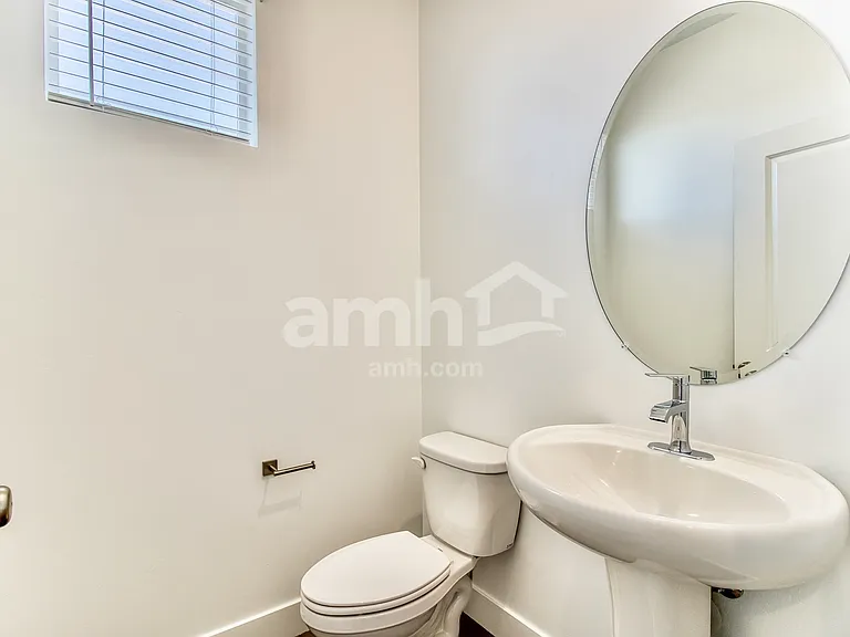 7693 S Castleton Ln — Photo 10