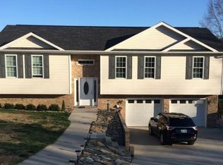 209 Meadow Springs Ln, Mt Carmel, TN 37645