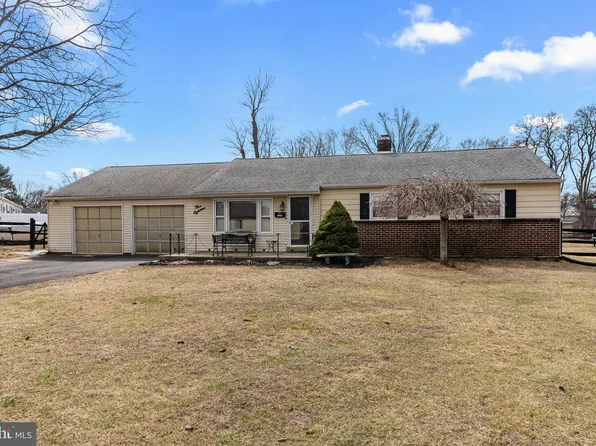 518 Hallowell Ave, Warminster, PA 18974