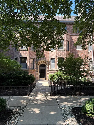 918 W Schubert Ave #2 Photo 1