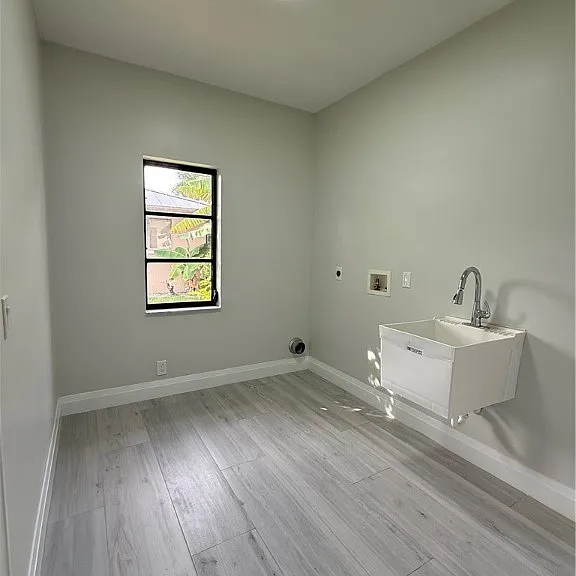 711 SE 33rd Ter — Photo 17