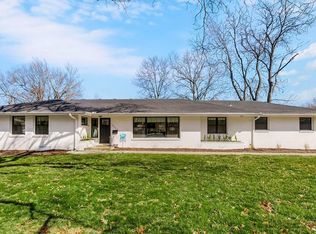 9623 Mission Rd, Overland Park, KS 66206