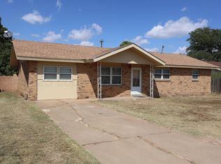 604 Oak St, Dimmitt, TX 79027