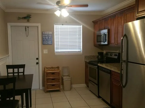 3220 NE 15th St, Pompano Beach, FL