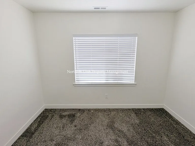 1290 N 200 W #1 — Photo 10