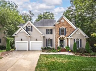 1046 Columbine Rd, Asheville, NC 28803