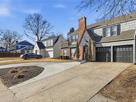 3rd image of 6928 Wornall Rd