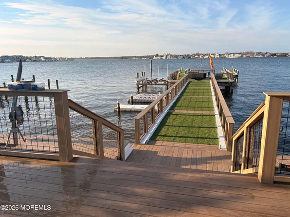 262 Genes Dr, Toms River, NJ 08753
