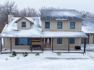 16851 Irish Ridge Rd, Burlington, IA 52601