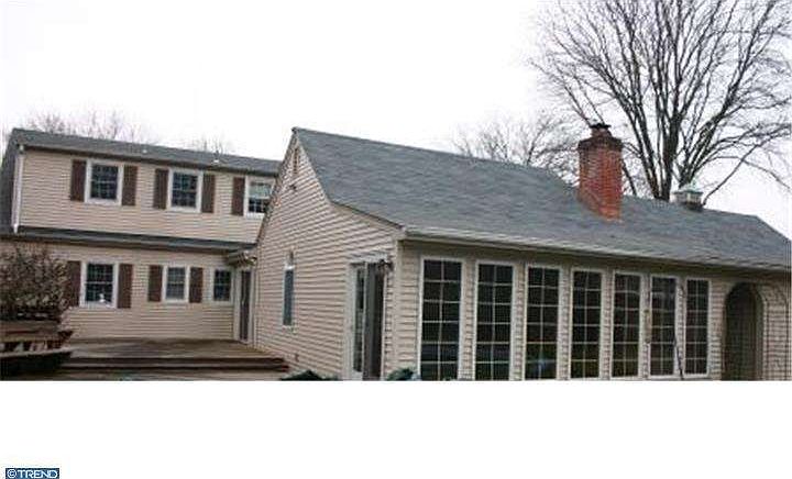 1st image of 10 Grenloch Dr