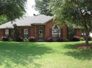 393 Kingston Garden Rd, Prattville, AL 36067