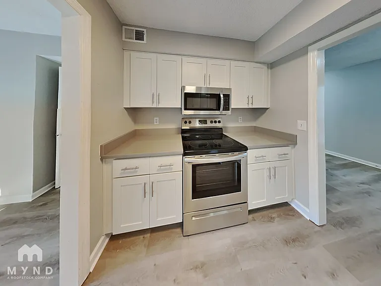 2981 Owendale Dr — Photo 3