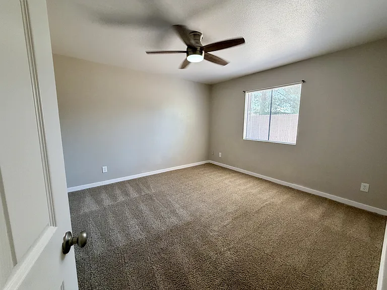 5716 E 23rd St #3 — Photo 13