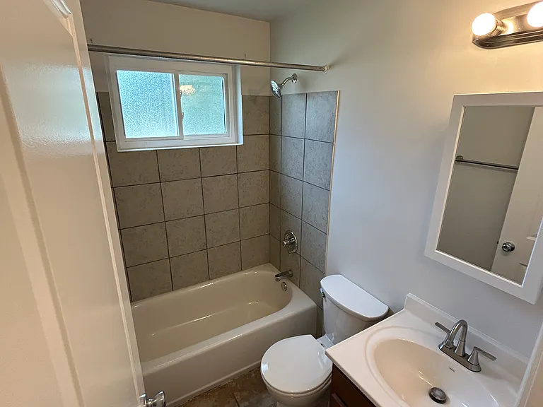 848 Youngs Ln #4 — Photo 10