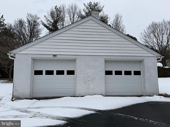 5th image of 2944 Bernville Rd