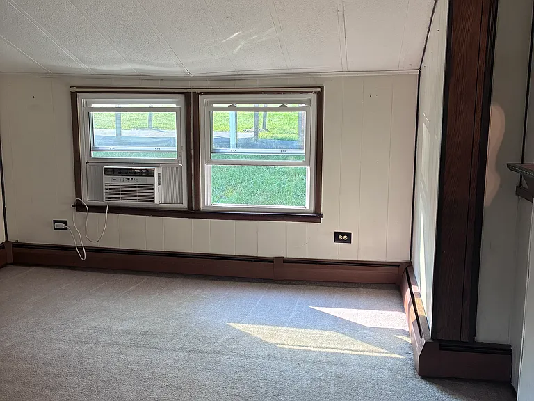 813 N Main St — Photo 8