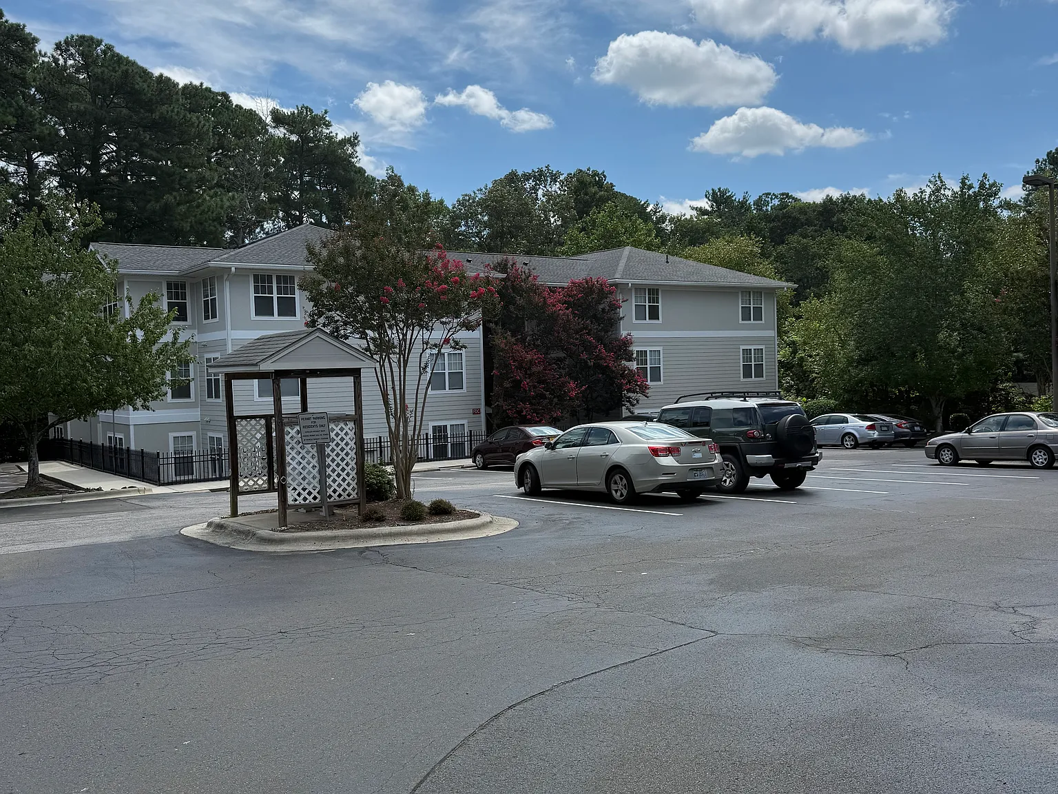 929 Morreene Rd — Photo 2