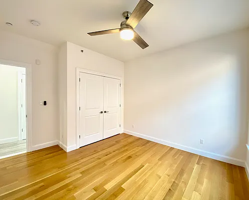 Rented by Mae Equities | media 36