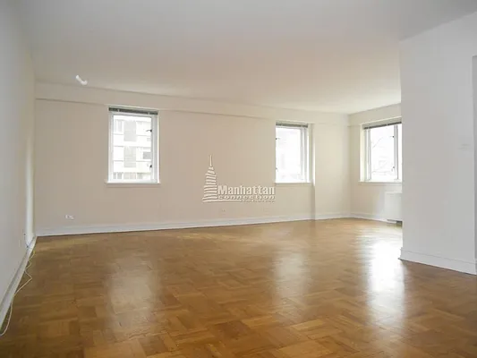 Rented by Manhattan Connection | media 2