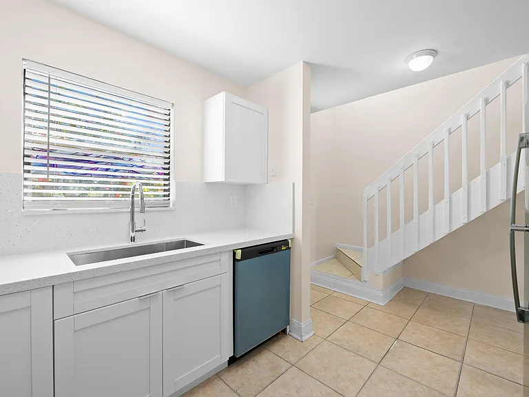 3281 E Golf Blvd #4 — Photo 3