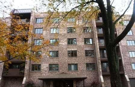1st image of 1595 W Ashland Ave #106