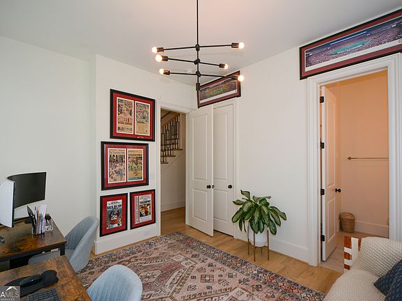4th image of 698 Fraser St SE #85