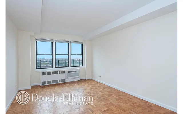 Rented by Douglas Elliman | media 13