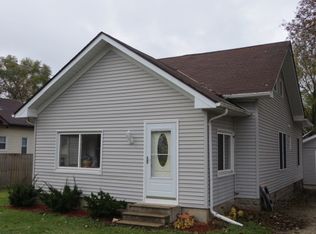 103 N Fairview Ave, North Prairie, WI 53153