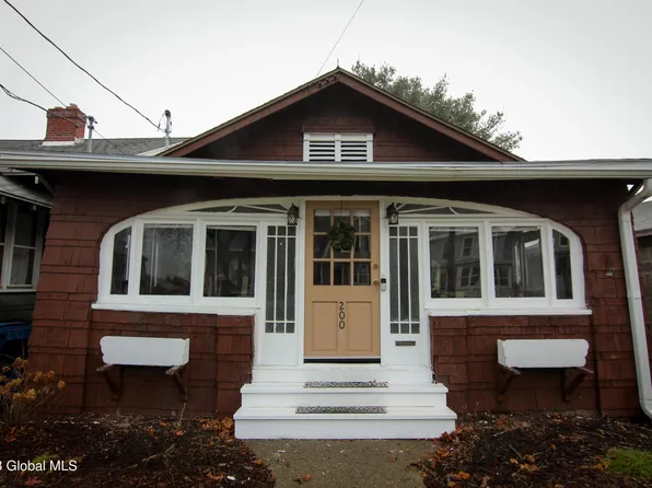 200 8th Avenue, Watervliet, NY 12189