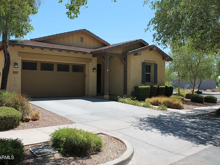 20843 W Carlton Mnr — Photo 2