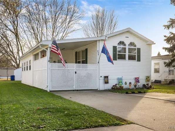 849 Thomas Ln, Angola, NY 14006
