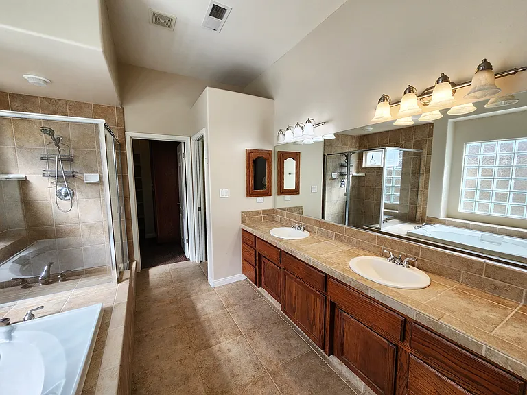 11507 Summit Point Ct — Photo 24