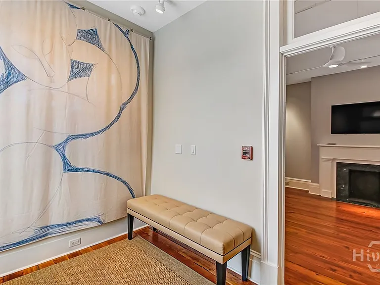 31 E Jones St #3 — Photo 4