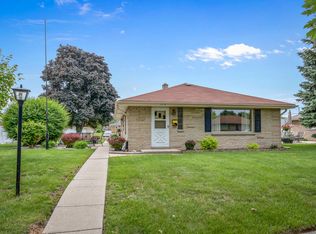 1417 W Leroy Ave, Milwaukee, WI 53221