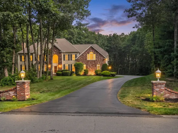 36 Northland Road, Windham, NH 03087