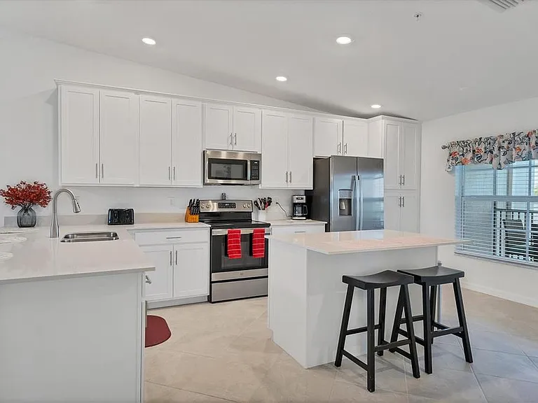 14224 Heirtage Landing Blvd #921 — Photo 8