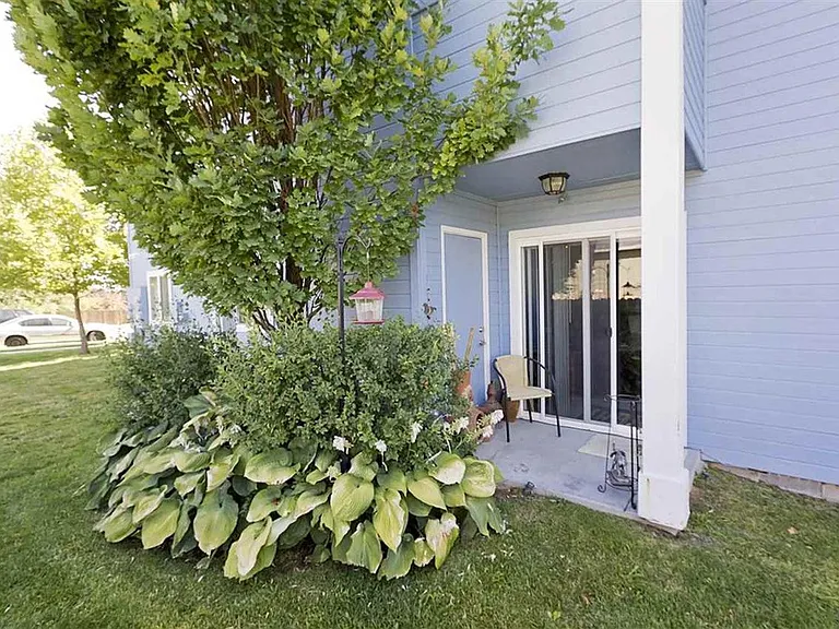 10685 W Wasdale Dr — Photo 3