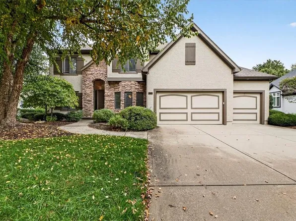 3716 W 141st St, Leawood, KS 66224