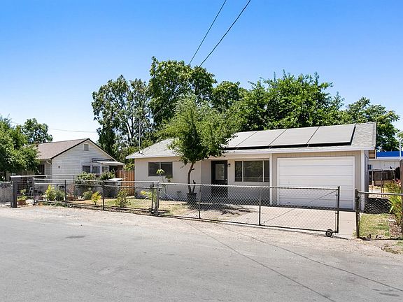 3rd image of 1575 N Sierra Ln