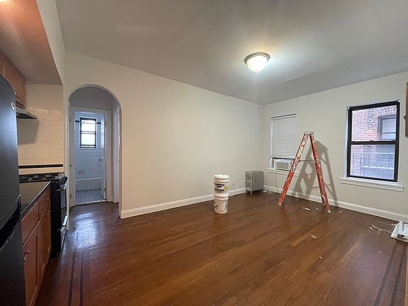 3rd image of 45-35 42nd St #3D