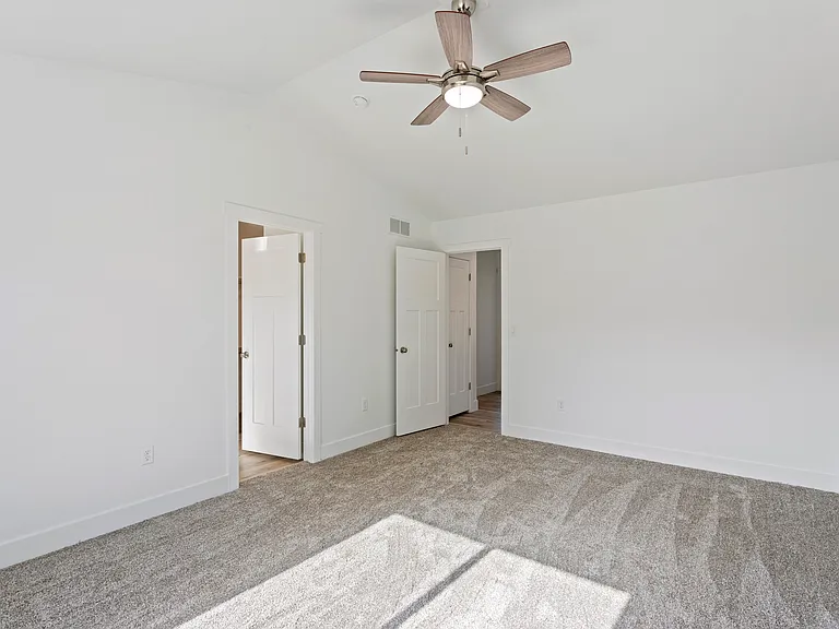 N 75 E — Photo 14