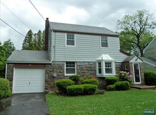 506 Bogert Rd, River Edge, NJ 07661