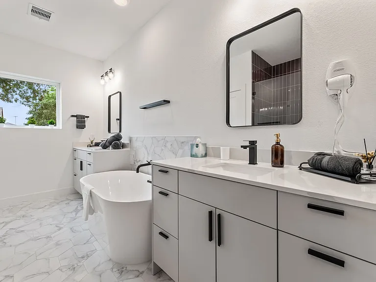 515 Altic St — Photo 11