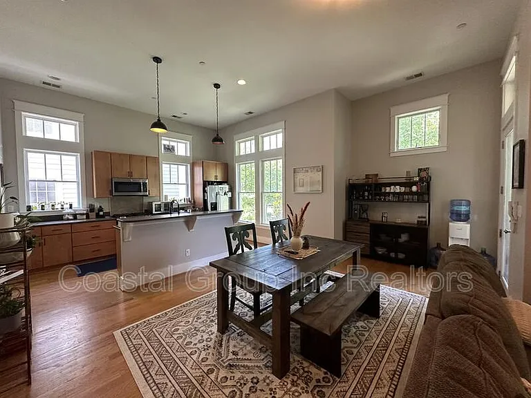 4635 Pleasant Ave #D — Photo 7