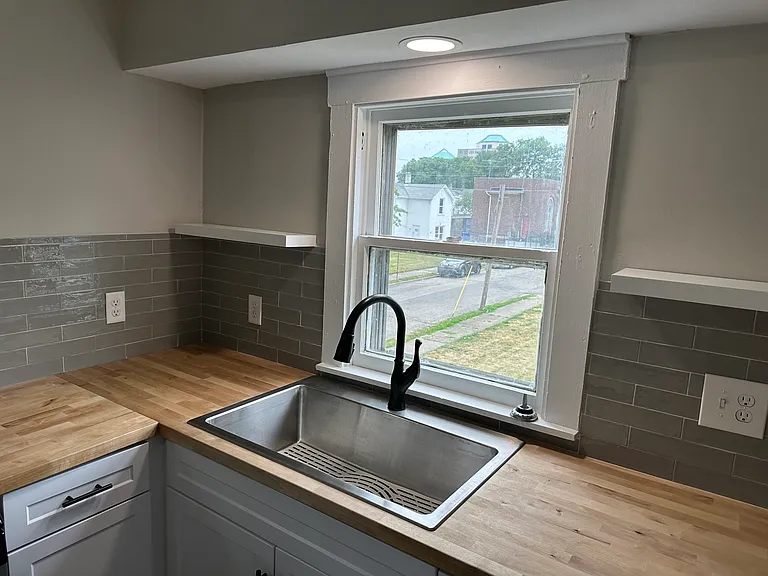105 N 7th St #105 — Photo 13