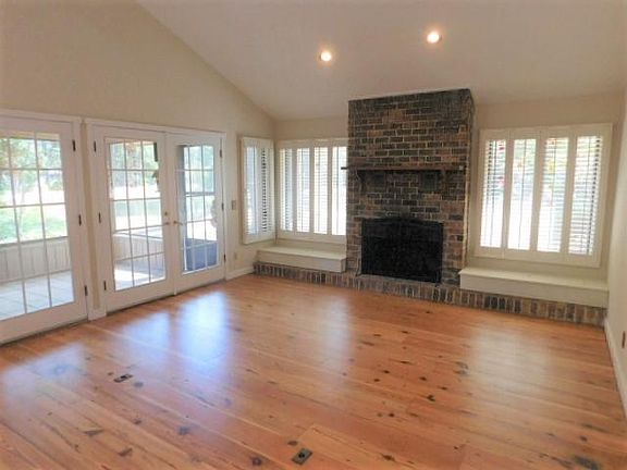 5th image of 7 Windy Cove Ct