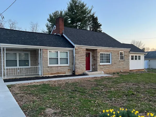 434 East Ave #A, Greencastle, PA 17225
