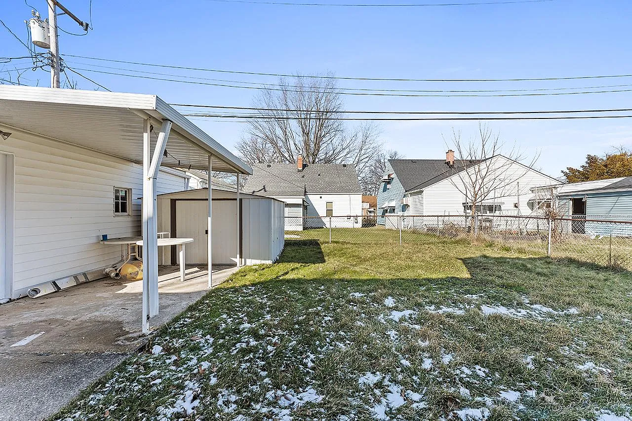 26491 Shirley Ave — Photo 4